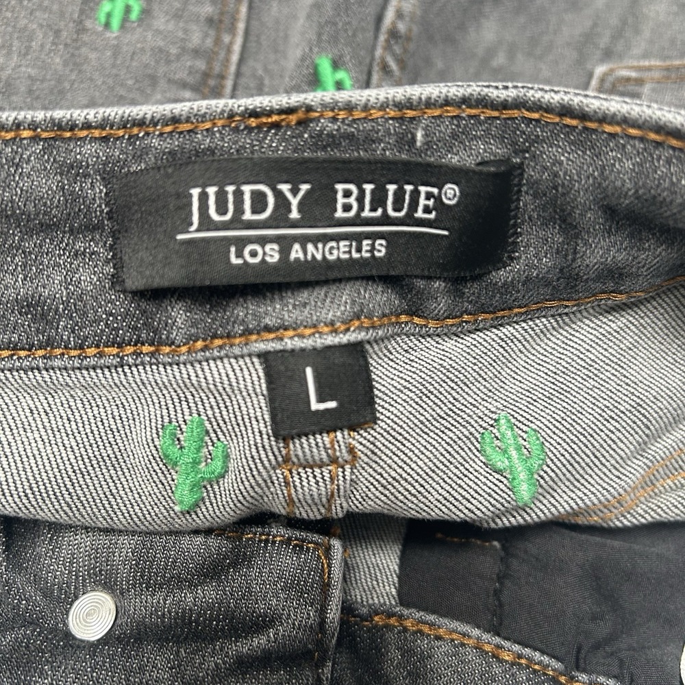 Judy Blue Hi-Rise Gray Cactus Denim Jean Shorts Size Large Style #150111 Raw Hem - Picture 2 of 6